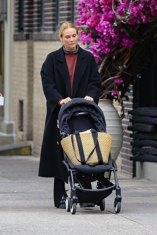 DIANE KRUGER Out with Her Daughter
