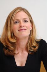 ELISABETH SHUE at Hide and Seek Press Conference 01/08/2005