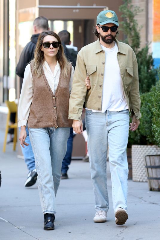 ELIZABETH OLSEN and Robbie Arnet Out in New York 10/25/2023