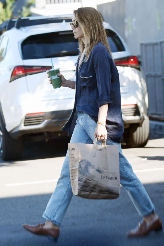 ELIZABETH OLSEN Out for Smoothie at Erewhon Market in Los Angeles 10/16/2023