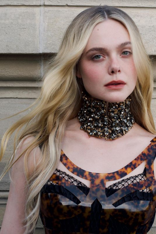 ELLE FANNING - Alexander Mcqueen Fashion Show Photoshoot, September 2023