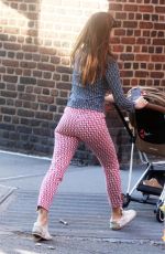 EMILY RATAJKOWSKI Dropping off Her Son at Daycare in New York 10/04/2023