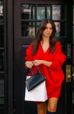 EMILY RATAJKOWSKI Leaves Her Apartment in New York 10/19/2023