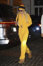GIGI HADID Arrives at Her Home in New York 10/17/2023