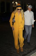 GIGI HADID Arrives at Her Home in New York 10/17/2023
