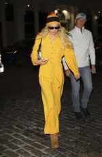 GIGI HADID Arrives at Her Home in New York 10/17/2023