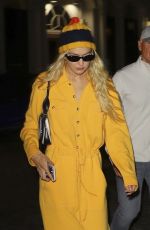 GIGI HADID Arrives at Her Home in New York 10/17/2023