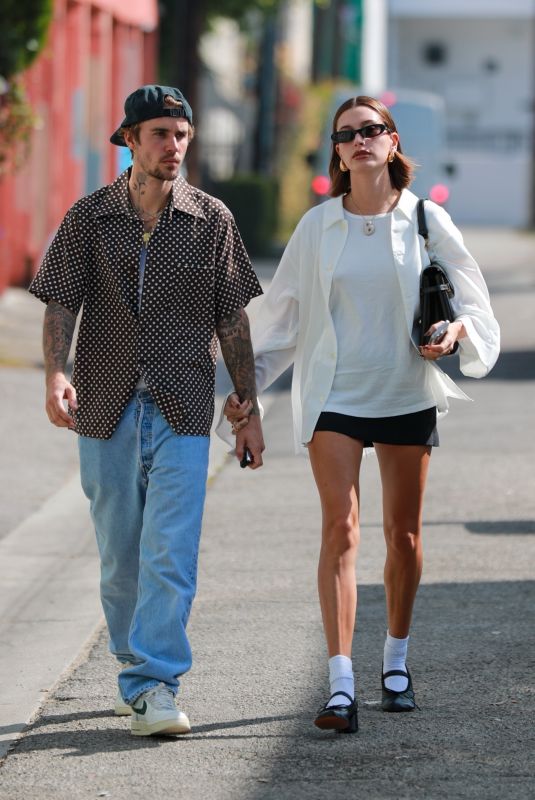 HAILEY nad Justin BIEBER Out in West Hollywood 10/09/2023