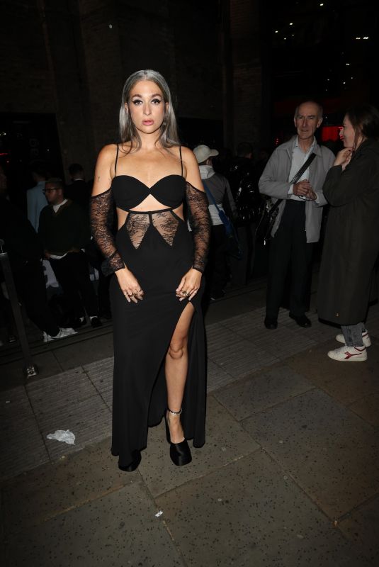 HARRIET ROSE Arrives at Attitude Awards in London 10/11/2023