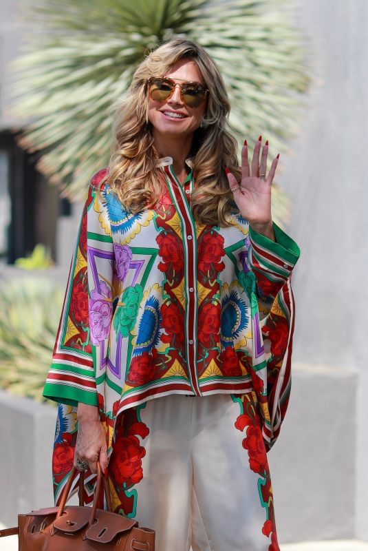 HEIDI KLUM Arrives at America