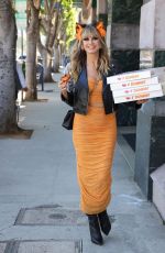 HEIDI KLUM Out and About in Los Angeles 10/25/2023