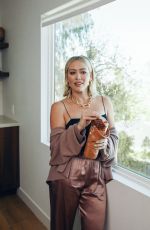 HILARY DUFF for Hilary Duff x Brumate Astral Collection 2023