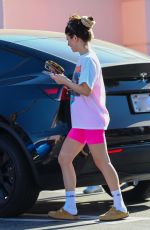 ISABELLA ROSE GIANNULLI Shopping at Trader Joe