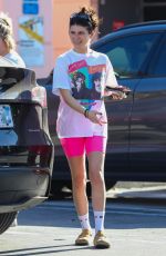 ISABELLA ROSE GIANNULLI Shopping at Trader Joe