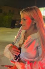 JAMIE LYNN SPEARS Leaves Catch Steak in West Hollywood 10/04/2023