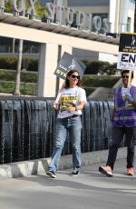 JENNIFER GARNER at Sag-aftra Strike in Los Angeles 10/24/2023
