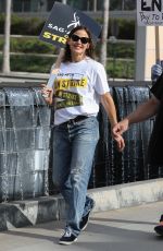 JENNIFER GARNER at Sag-aftra Strike in Los Angeles 10/24/2023