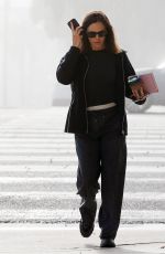 JENNIFER GARNER Out and About in Santa Monica 10/18/2023