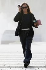 JENNIFER GARNER Out and About in Santa Monica 10/18/2023
