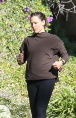 JENNIFER GARNER Out Jogging in Brentwood 10/15/2023