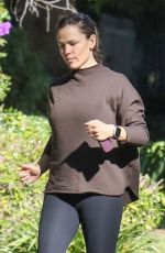 JENNIFER GARNER Out Jogging in Brentwood 10/15/2023