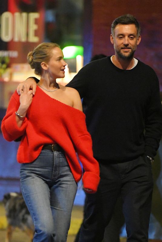 JENNIFER LAWRENCE and Cooke Maroney Out and About in New York 10/11/2023