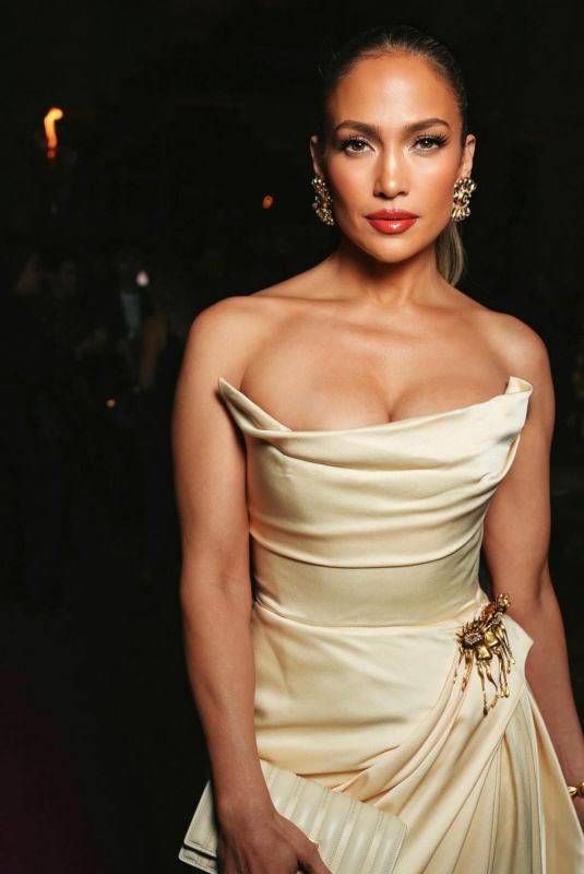 JENNIFER LOPEZ - Instagram Photos 10/14/2023