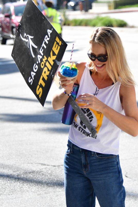 JERI RYAN at SAG/AFTRA Strike Picket Lines at Warner Bros Studios in Burbank 10/17/2023