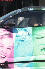 JOJO SIWA Cruises Aound Los Feliz in Her Lamborghini Urus 10/08/2023