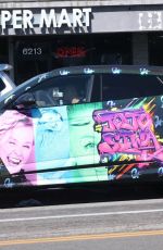 JOJO SIWA Cruises Aound Los Feliz in Her Lamborghini Urus 10/08/2023