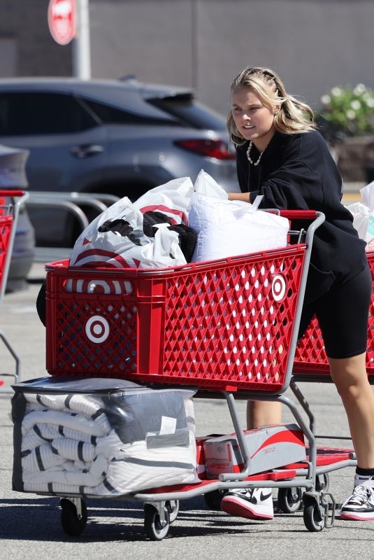 JOJO SIWA Shopping at Target in Los Angeles 10/05/2023