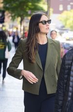 KARLIE KLOSS Out with Her Bodyguard in New York 10/10/2023