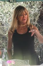 KATE HUDSON and GOLDIE HAWN at a Memorable Lunch in Pacific Palisades 10/10/2023