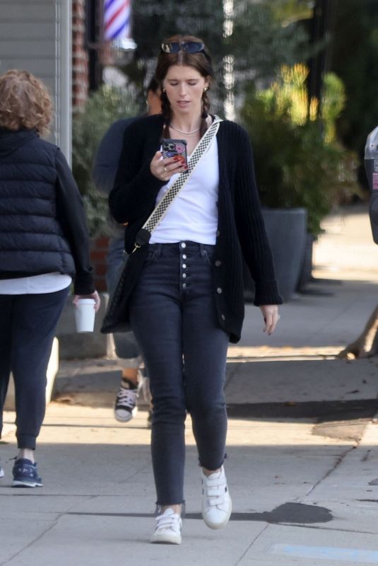 KATHERINE SCHWARZENEGGER Out Shopping in Brentwood 10/26/2023