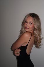 KELLI BERGLUND - Instagram Photos 10/26/2023