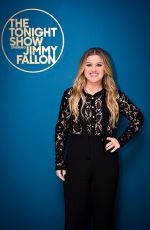 KELLY CLARKSON at Tonight Show Starring Jimmy Fallon in New York 10/13/2023