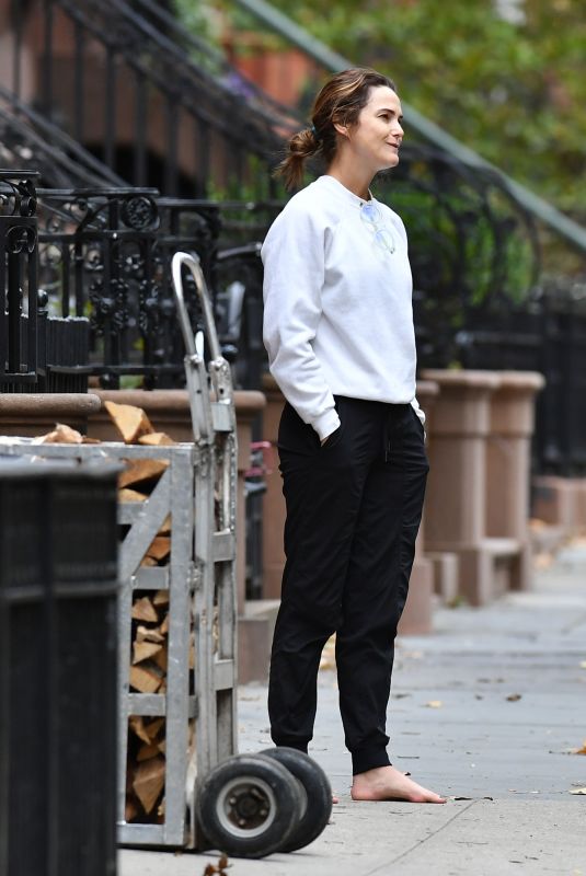 KERI RUSSELL Out Barefoot in New York 10/23/2023