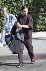 KRISTEN BELL Out Picks up Daughter from School in Los Angeles 10/27/2023