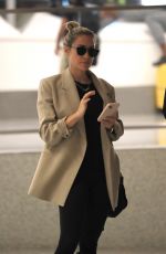 KRISTIN CAVALLARI Arrives at LAX Airport in Los Angeles 10/06/2023