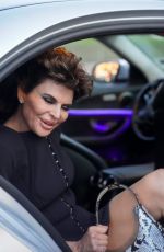 LISA RINNA Arrives at Mugler Show at Paris Fashion Week 10/02/2023