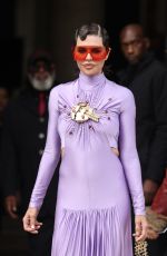 LISA RINNA Arrives at Rabanne Womenswear Spring/Summer 2024 Show at Paris Fashion Week 09/28/2023