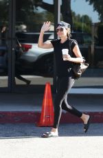 LISA RINNA Out for Coffee at Beverly Glen Center in Los Angeles 10/16/2023