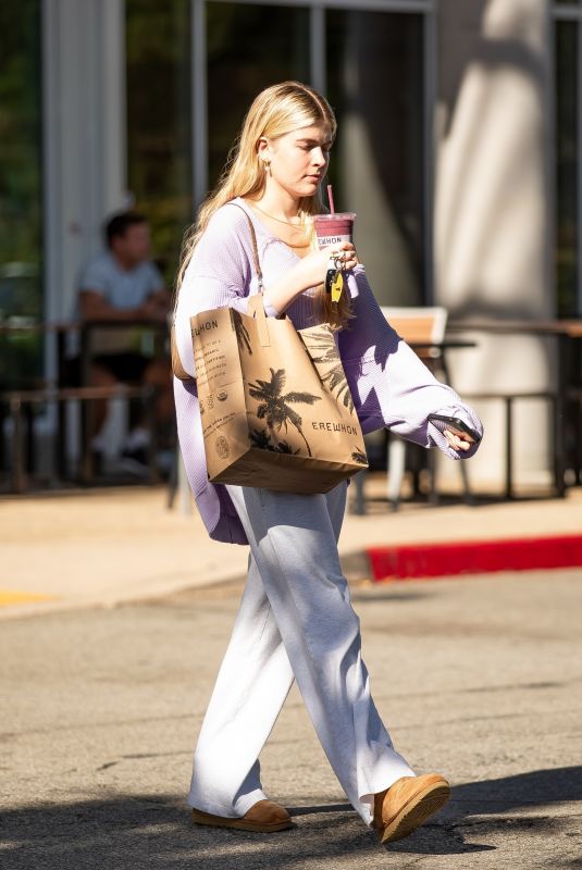 LOLA SHEEN Out for Smoothie at Erewhon in Calabasas 10/13/2023