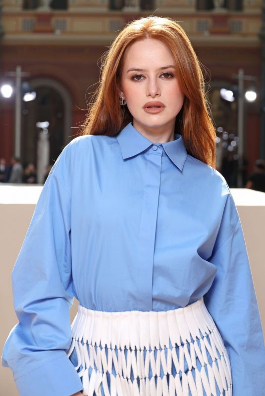 MADELAINE PETSCH at Valentino Womenswear Spring/summer 2024 Show at Paris Fashion Week 10/01/2023