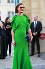 OLIVIA PALERMO Arrives at Victoria Beckham Show in Paris 09/29/2023