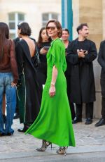 OLIVIA PALERMO Arrives at Victoria Beckham Show in Paris 09/29/2023