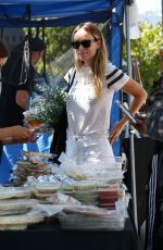 OLIVIA WILDE Shopping at Farmers Market in Studio City 10/15/2023