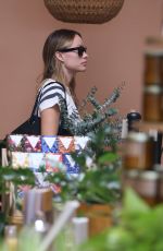 OLIVIA WILDE Shopping at Farmers Market in Studio City 10/15/2023