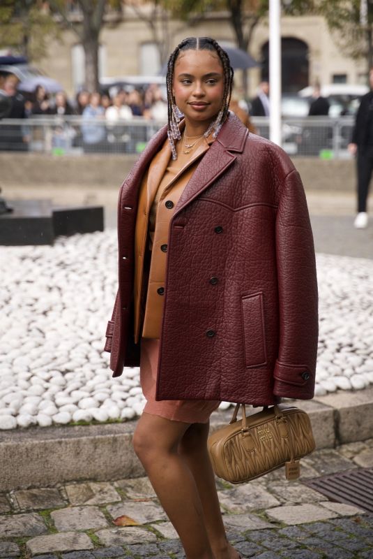 PAOLA LOCATELLI Arrives at Miu Miu Womenswear Spring/Summer 2024 Show at Paris Fashion Week 10/03/2023