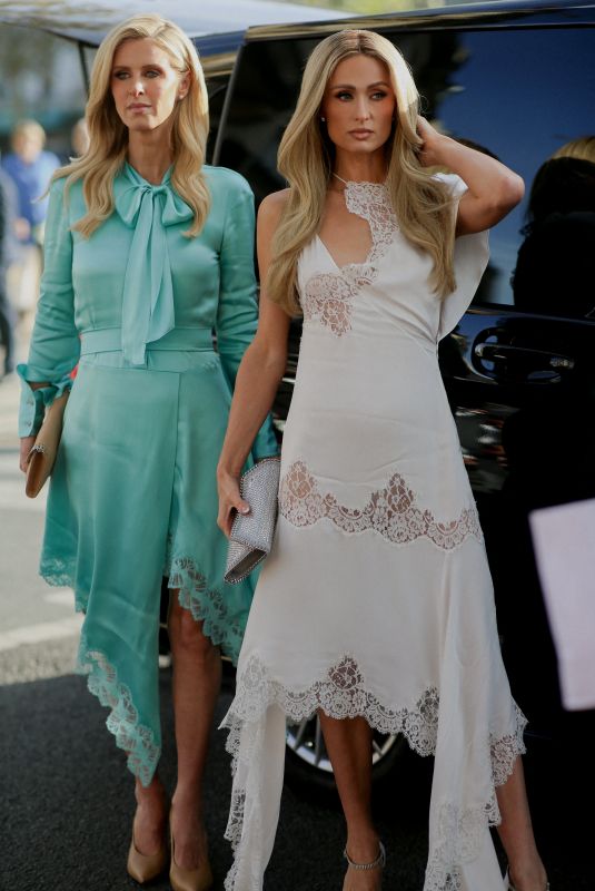 PARIS and NICKY HILTON Arrives at Stella McCartney Spring/Summer 2024 Show in Paris 10/02/2023